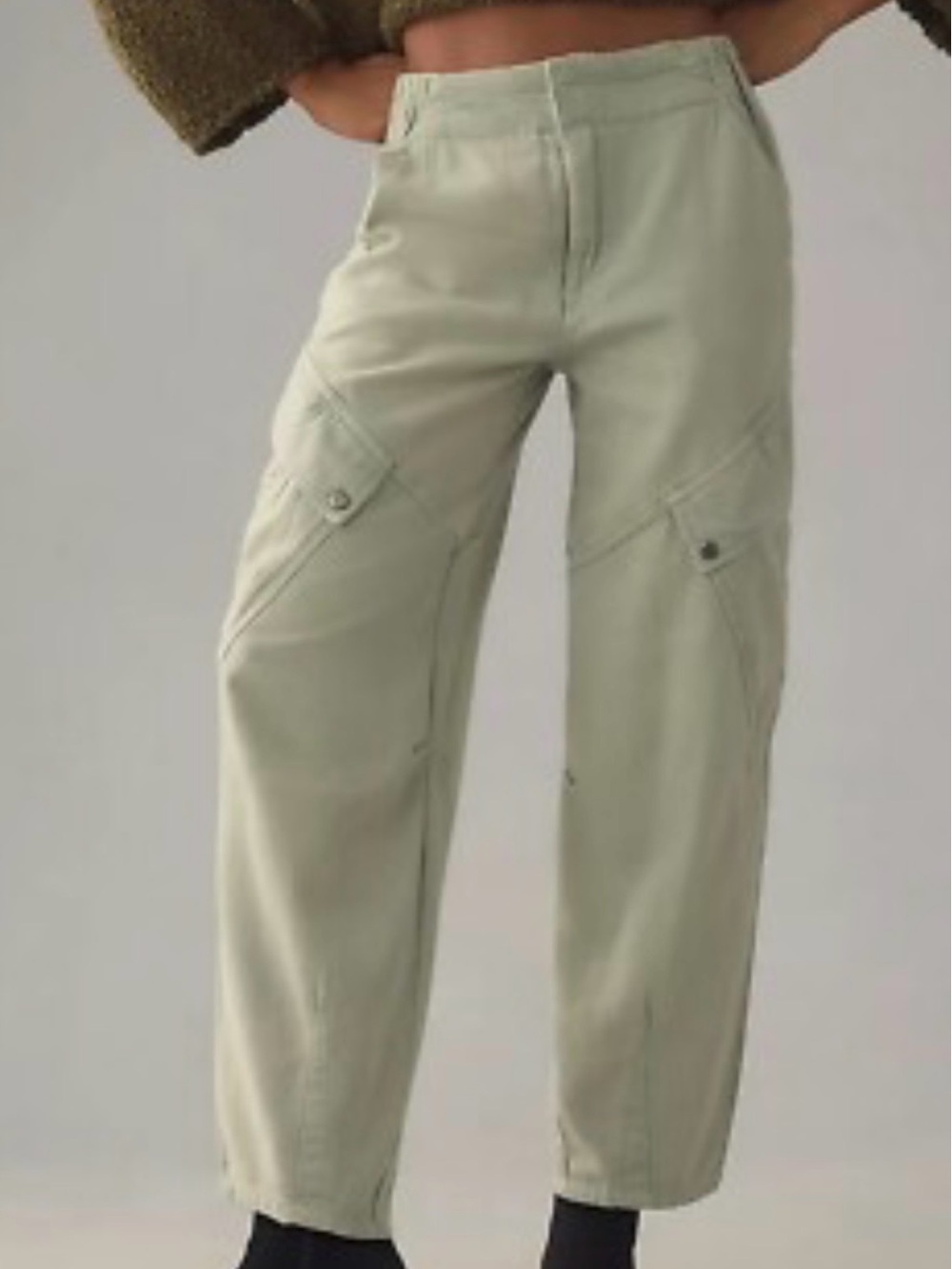 Pilcro Anthropologie Green Utility Cargo Pants Women's size 27 Patch Pockets